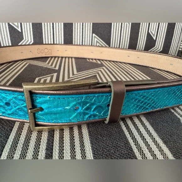 ST. JOHN SOCA Italian Leather Blue Metallic Beaded Croc Belt Size S/M/L